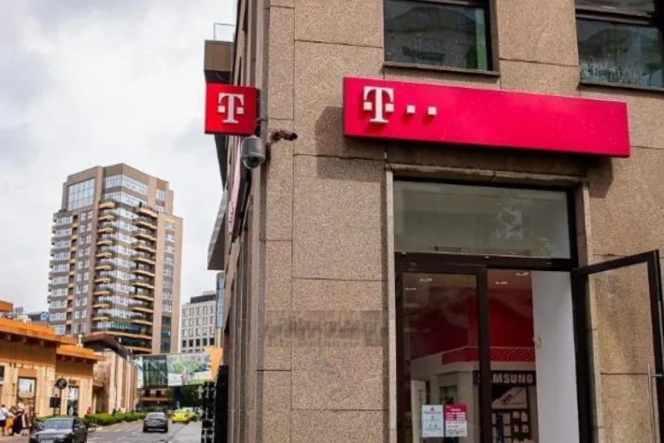 Un pensionar din Florești acuză Telekom că îl obligă să plătească pentru un serviciu de internet care nu funcționează: „Nu există semnal”
