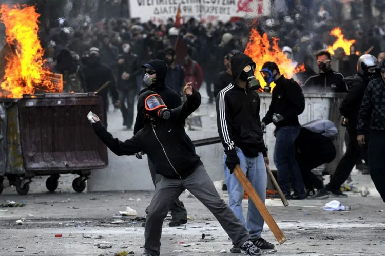 Țara din Uniunea Europeană care a introdus în lege ziua de lucru de 13 ore. Populația este furioasă, se anunță proteste masive