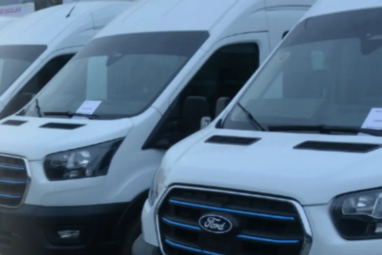 Tot transportul școlar din județul Cluj este modernizat: Elevii clujeni călătoresc acum cu microbuze electrice ultramoderne