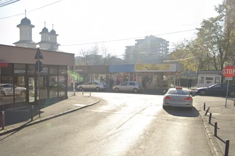 Traversarea cu copilul în cărucior în Cluj devine un coșmar! Cetățenii cer urgent o trecere de pietoni într-o intersecție din oraș