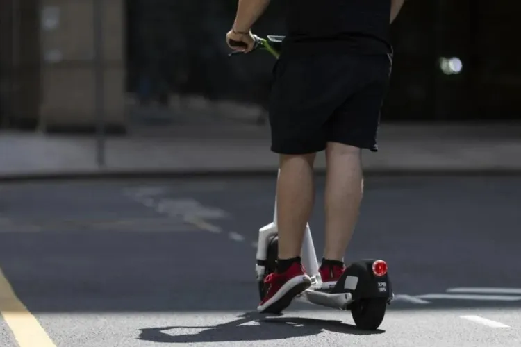 Un clujean vine cu o inițiativă curajoasă: Propune Primăriei interzicerea trotinetelor electrice. Cum își susține clujeanul punctul de vedere