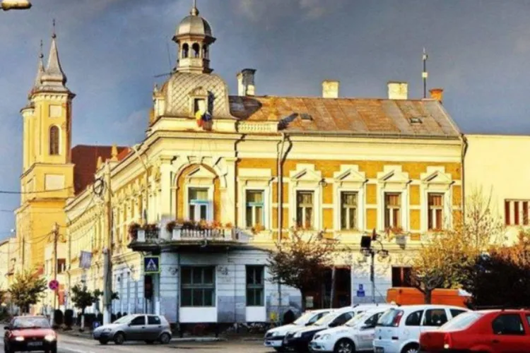 Fă ce zice popa, nu ce face popa! Orașele în care nici măcar un imobil deținut de stat nu e asigurat. Unul e chiar în județul Cluj