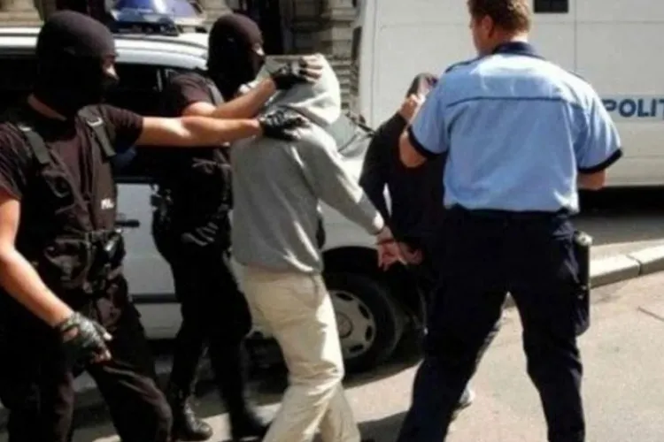 A încercat să dea lovitura furând din curtea unei firme din Cluj, însă a fost prins de paznici. Hoțul în vârstă de 30 de ani a ajuns acum în arest