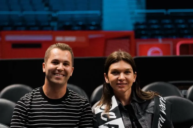 Simona Halep și Patrick Ciorcilă, împreună în tribune la meciul U-BT Cluj-Napoca din Dubai
