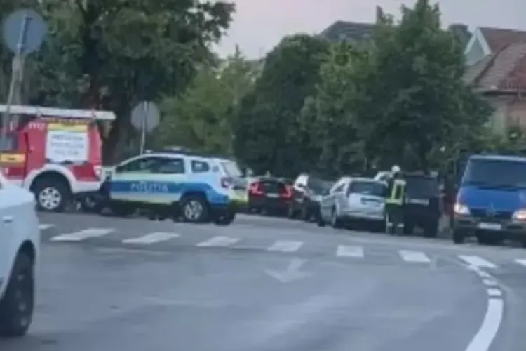 Accident în Cluj-Napoca! Un copil de 4 ani a fost rănit, după ce mașina în care se afla a fost lovită în plin 