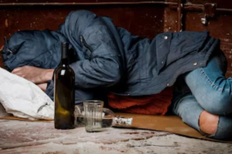 Clujenii din cartierul Gheorgheni, exasperați de scandalurile provocate de persoane fără adăpost: „Nu mai putem trăi în mizerie și gălăgie!”