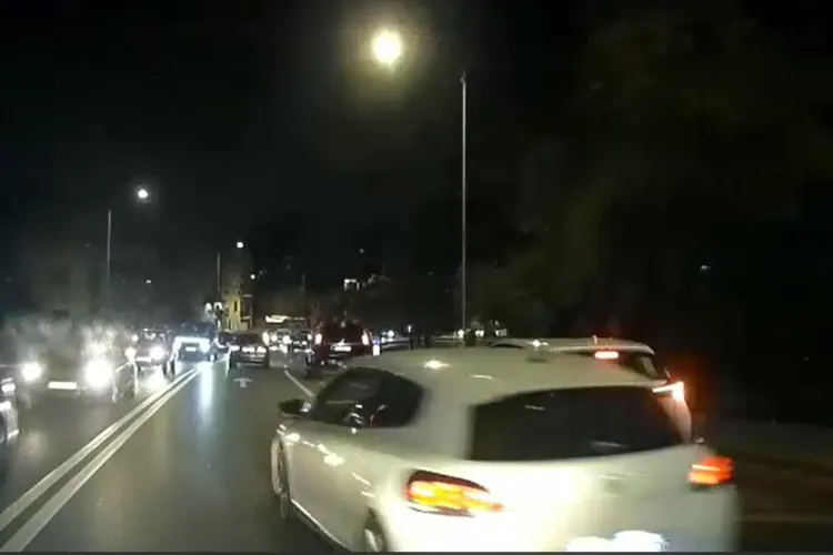 VIDEO. Accident evitat la limită pe Calea Turzii din Cluj-Napoca: „Se credea la raliu. Abia am scăpat”