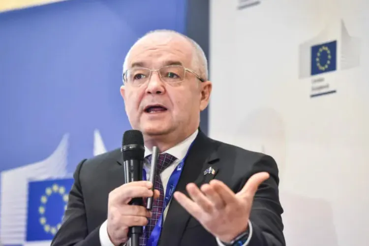 Emil Boc e vehement: „E o coaliţie grea, dar necesară României”. Primarul Clujului nu crede că altcineva decât PSD, PNL și USR ar putea conduce țara