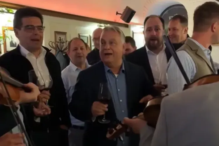 Viktor Orbán nu poate uita petrecerea de „pomină” de  la Cluj. Premierul Ungariei glumește pe seama episodului din cafeneaua Rhedey: „E gata necazul”