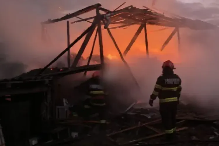 Pompierii clujeni trag un semnal de alarmă! Zeci de case iau foc iarna din cauza sobelor defecte