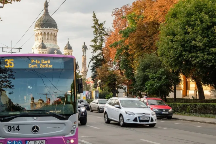 Vești bune pentru clujeni! CTP pune la dispoziție linii speciale pentru cei care vor să ajungă la cimitirele din oraș. Vezi programul complet