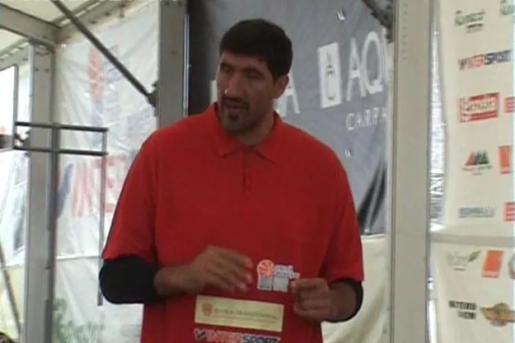 Ghita Muresan isi tine turneul national in cort, pentru ca in Cluj  nu exista o sala VIDEO