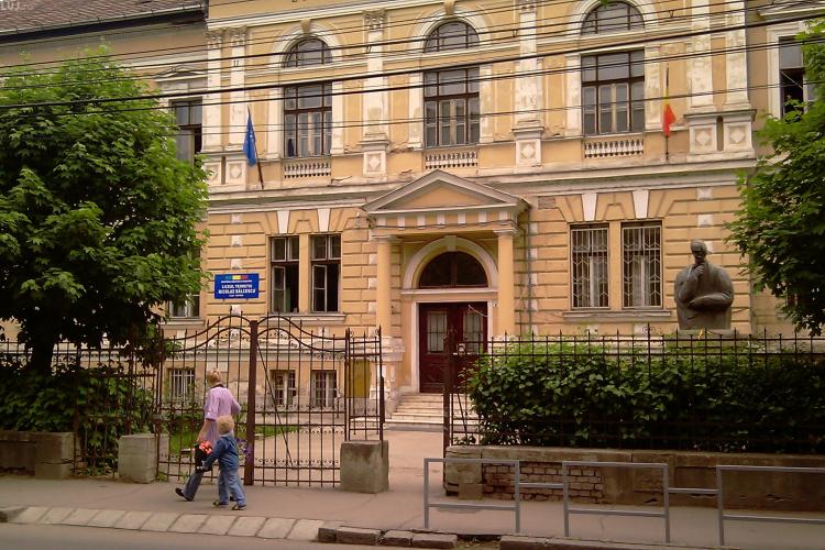 Incepe dezinfectia, dezinsectia si deratizarea unitatilor scolare din Cluj