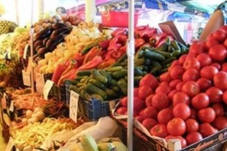 Liberalii cer Primariei sa nu renunte la piata volanta din centrul Clujului