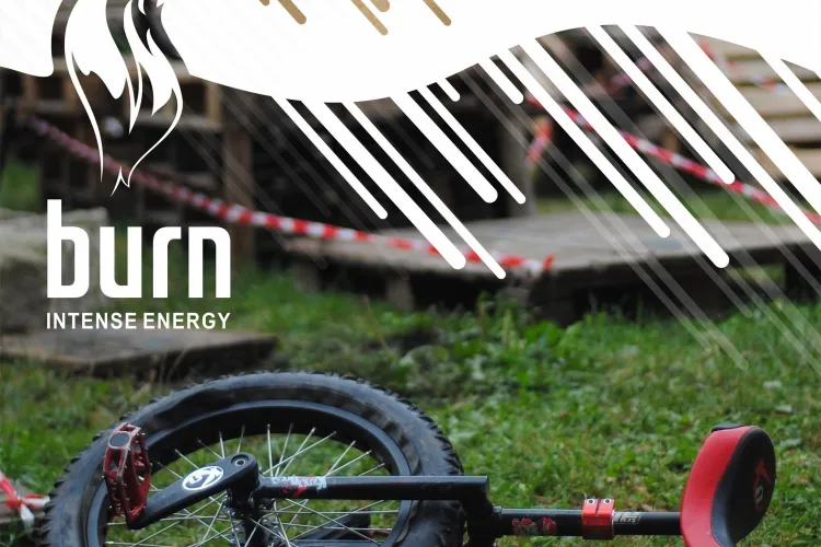 Competitie de monociclism trial pe malul Somesului, in Grigorescu