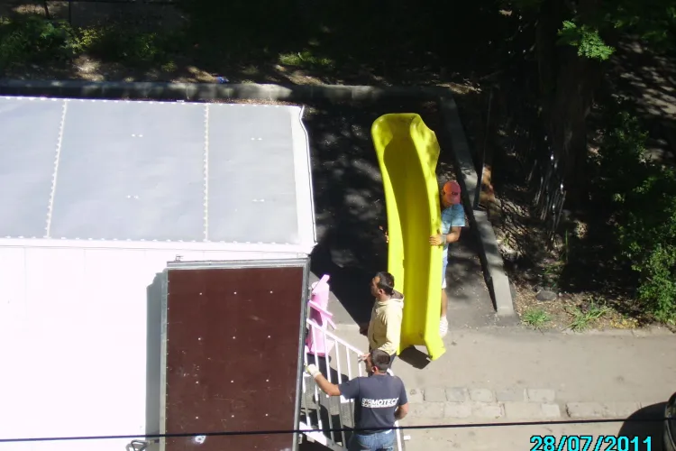 Semnaturi false pentru desfiintarea locului de joaca de pe Grigore Alexandrescu. Primaria va sesiza politia VIDEO