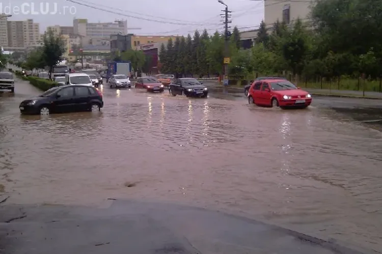Strada Observatorului, inundata sambata dupa o ploaie de 20 de minute STIREA CITITORULUI