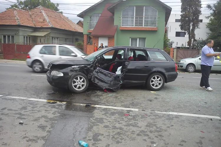 Accidentul de duminica din Floresti s-a soldat cu 7 raniti, intre care trei cetateni germani! Galerie FOTO