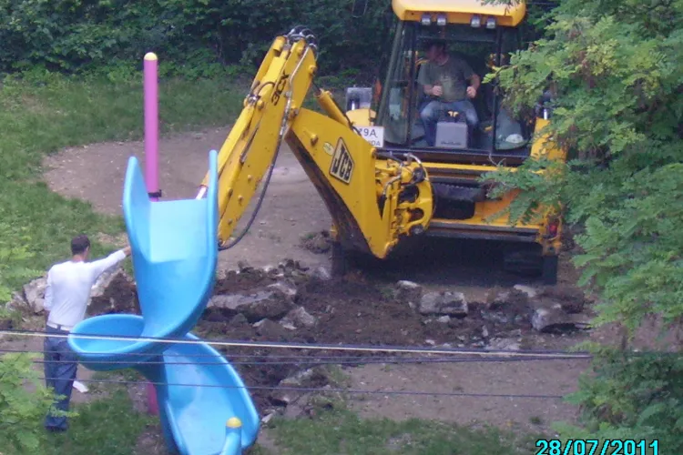 Locul de joaca de pe strada Grigore Alexandrescu a fost desfiintat la cererea a 69 de familii