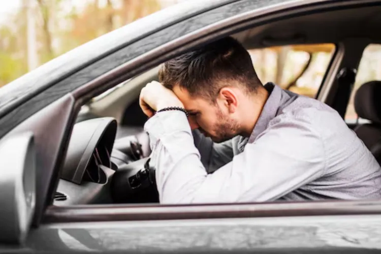 Părinții din Cluj-Napoca devin tot mai inconștienți: O alee este blocată zi de zi în timpul săptămânii, unii intrând cu nesimțire pe interzis