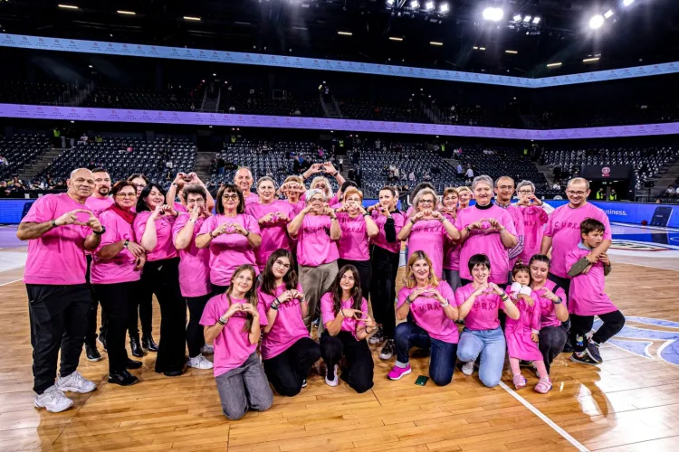 Cel mai important „meci” câștigat de U-BT: Suma imensă pe care echipa a strâns-o pentru femeile care luptă cu cancerul de sân. „Vă mulțumim!”