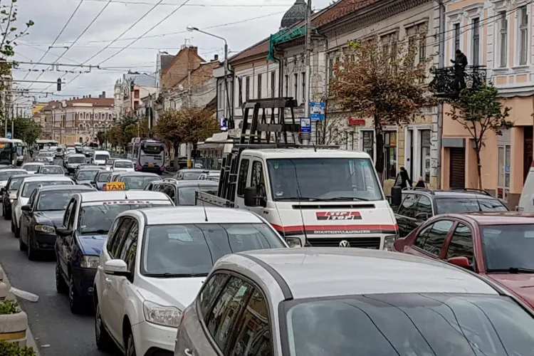 Alin Tișe propune o revoluție energetică. Cum va funcționa „benzinăria de pe deal” care va alimenta cu gaz mașinile din subordinea CJ Cluj: „Din gunoi”