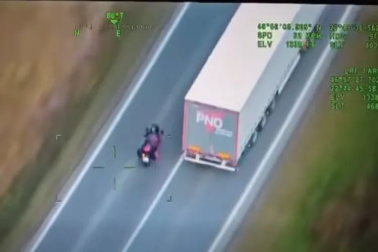 VIDEO IREAL: Motociclist prins cu elicopterul de polițiștii clujeni după ce a efectuat...13 depășiri neregulamentare, una după alta! DOI ANI e pieton!