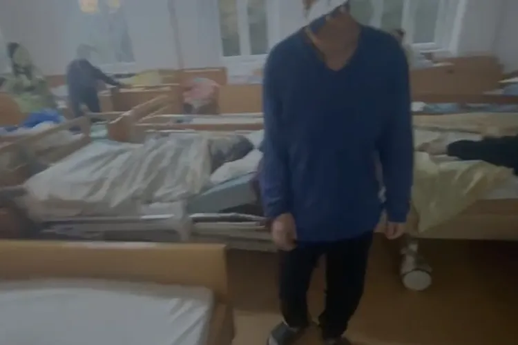 Imagini de coșmar dintr-un spital românesc! Sute de pacienți trăiesc în mizerie și umilință! 25 de pacienți au decedat acolo în mai puțin de 2 ani FOTO