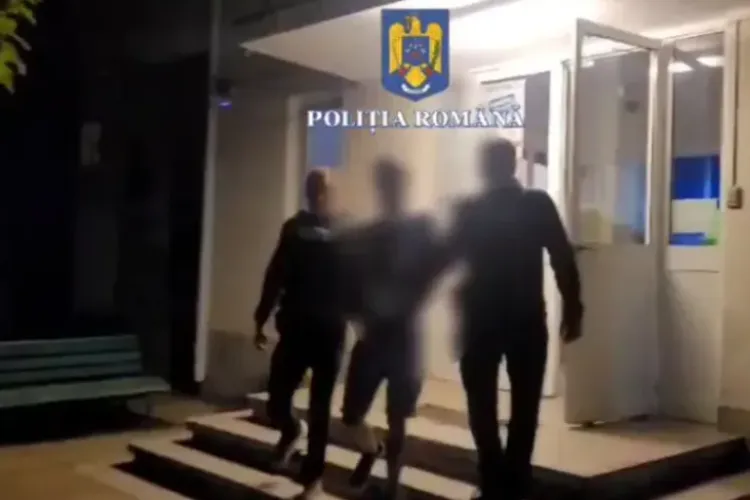 Clipe de groază! Un minor și-a înjunghiat prietenul de 7 ori în cap, gât și piept! Procurorii au dispus arestarea preventivă