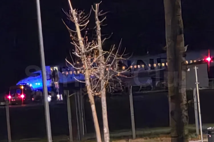VIDEO: Momentul când pilotul a cerut ajutor azi-noapte la aterizarea pe Aeroportul Cluj a cursei Bergamo, deoarece copilotului i s-a făcut rău: „Ajutor”