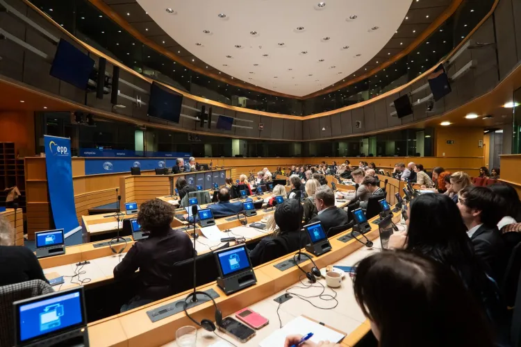 Premieră: O asociație din Cluj a organizat primul Summit de Politici Culturale la Parlamentul European. Culture Next a adus 70 de oficiali europeni la masă