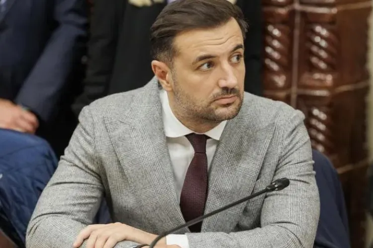 Președintele U Cluj, Radu Constantea, îi ține spatele lui Bergodi, în ciuda înfrângerii cu FCSB: „Suntem mulțumiți și cred că se potrivește perfect” 