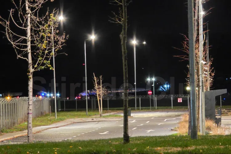 VIDEO. Probleme mari la aterizare pe Aeroportul Cluj la cursa Bergamo, din noaptea asta. Copilotului i s-a făcut rău! Două curse deviate la Sibiu