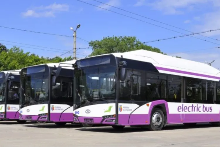 Mai multe autobuze CTP își vor schimba traseul. Sunt afectați în special elevii și părinții care îi duc dimineața la școală