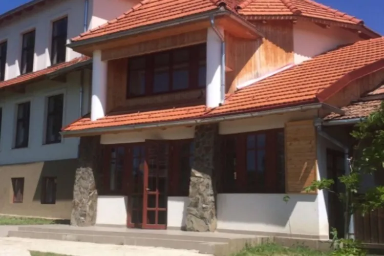 Consiliul Județean Cluj investește în educație: Sute de mii de lei pentru reparații urgente la o școală gimnazială din județ, grav afectată