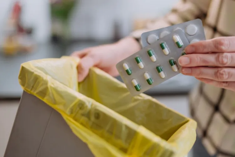 Clujeni, mare atenție! Medicamentele expirate NU se mai returnează în farmacii: Vezi aici lista completă a locurilor sigure pentru colectare