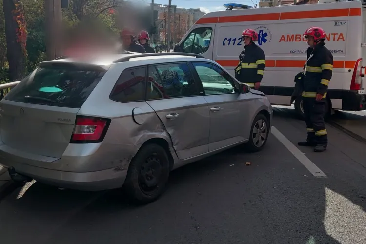 Noi detalii despre accidentul de pe strada Splaiul Independenței din Cluj-Napoca. Responsabil de accident: un alt șofer străin / O femeie e la spital