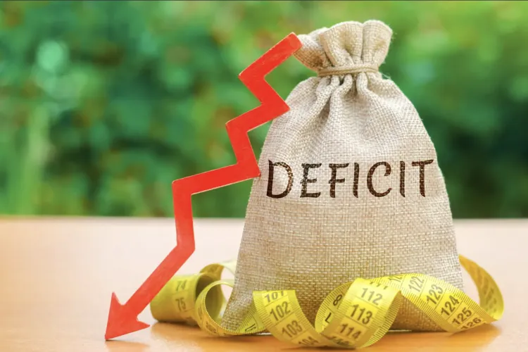 România adâncește gaura din comerțul extern: deficitul a trecut de 24 miliarde de euro! Importăm mult mai mult decât exportăm