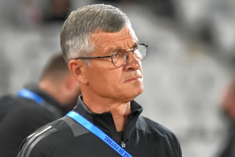 Ioan Ovidiu Sabău își spune oful. Recunoaște, cu jumătate de gură, că echipa e prea slabă pentru performanță: „Am fost nerealist”