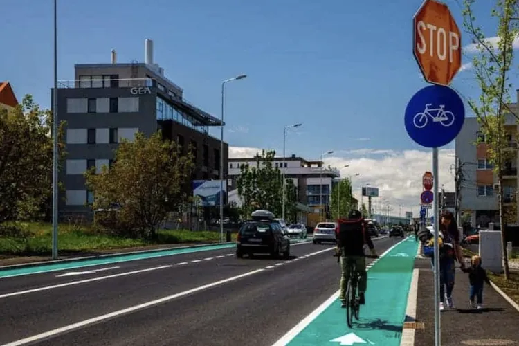 Primăria Cluj-Napoca, luată la rost de bicicliști! Planul îndrăzneț al clujenilor pentru un oraș mai respirabil: „Clujul nu e un oraș pentru bicicliști!”