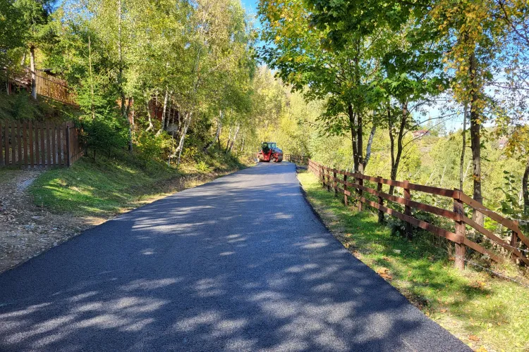 Vești bune pentru șoferi! Consiliul Județean Cluj finalizează lucrările pe un drum județean important: Este asfaltat de la un capăt la altul