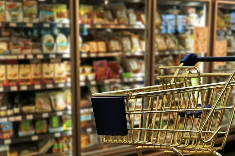 Speculații și zvonuri în retail: Ce urmează pentru magazinele Carrefour prezente în România și cum va afecta piața locală?