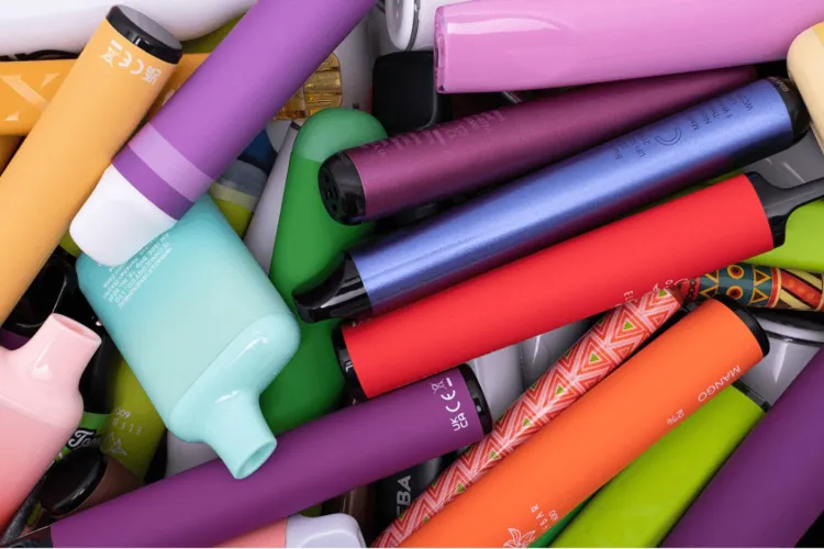 O fabrică ilegală de vape-uri a fost găsită de ANAF: Aceștia au descoperit peste 160.000 de dispozitive electronice ilegale. Valoarea lor este uriașă