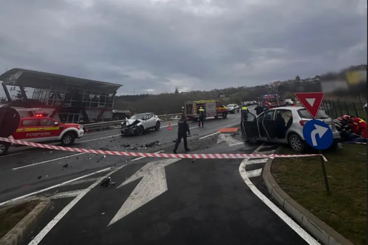 VIDEO LIVE Momentul impactului în accidentul de pe Feleac, Cluj: Un om a murit, alte 3 persoane, între care o fetiță, rănite. Imagini cu impact emoțional