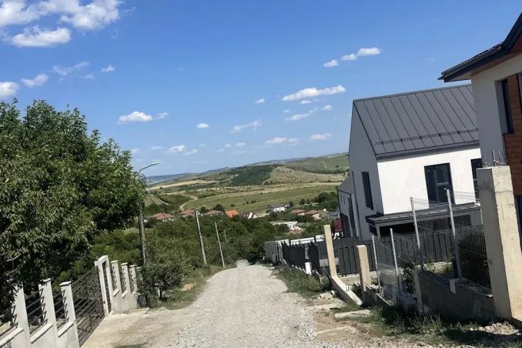 O stradă din Cluj se schimbă total! Două benzi, trotuare moderne și canalizare pluvială: Proiect finanțat din fonduri europene