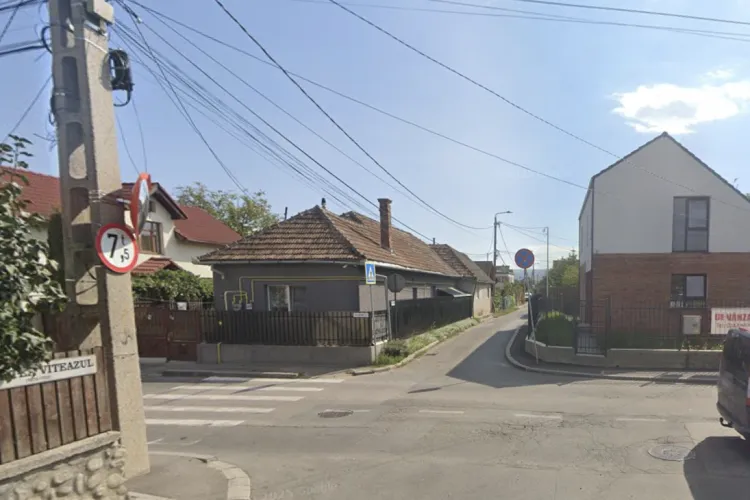 Ocol de 2 km pentru clujeni! Locuitorii străzilor din zona Bărc 1 cer mutarea sensului unic pentru a ajunge mai ușor la școli și piață