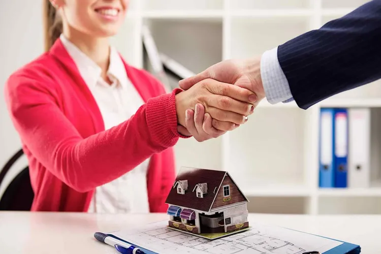 O iau agenții imobiliari din Cluj-Napoca pe urma IT-iștilor din oraș? Clujenii nu sunt impresionați de drama acestora: „90% sunt inutili”