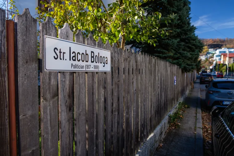 Primăria Cluj-Napoca începe controalele! Clujenii riscă amenzi dacă nu-și montează plăcuțele cu număr și adresă 