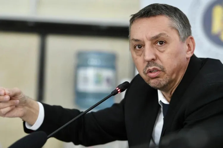 Daniel David semnează un nou acord FLEX! Elevii români și americani vor face schimburi educaționale și proiecte comunitare unice