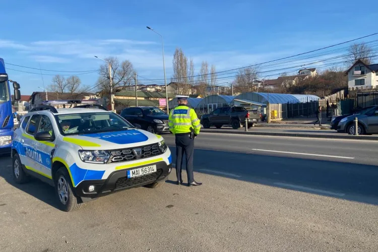 Șoferi de taxi din Dej prinși în cursă fără aparatul de taxat pornit. Sancțiuni dure aplicate de Poliție